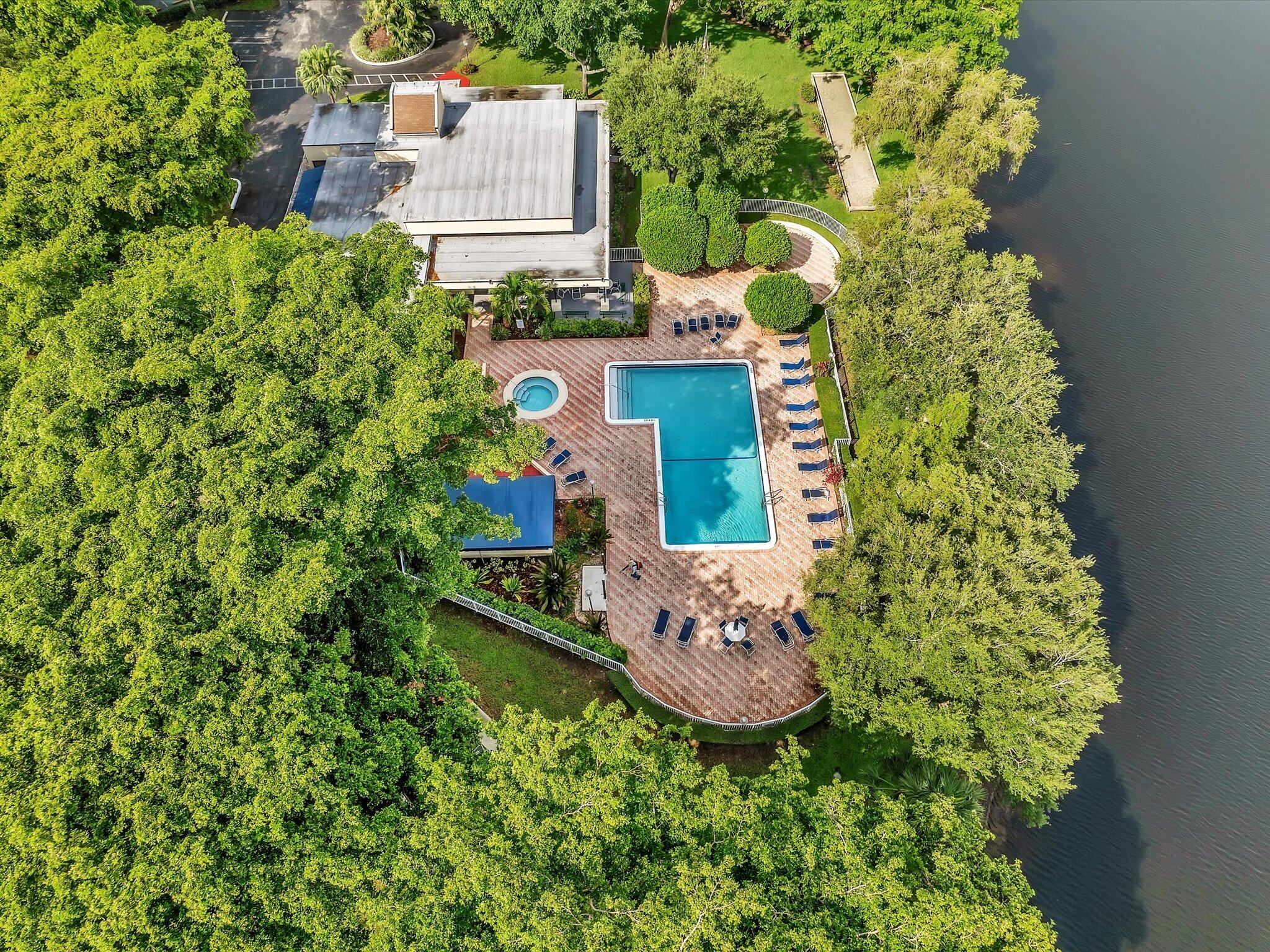 MEADOWRIDGE EAST CONDO - Residential