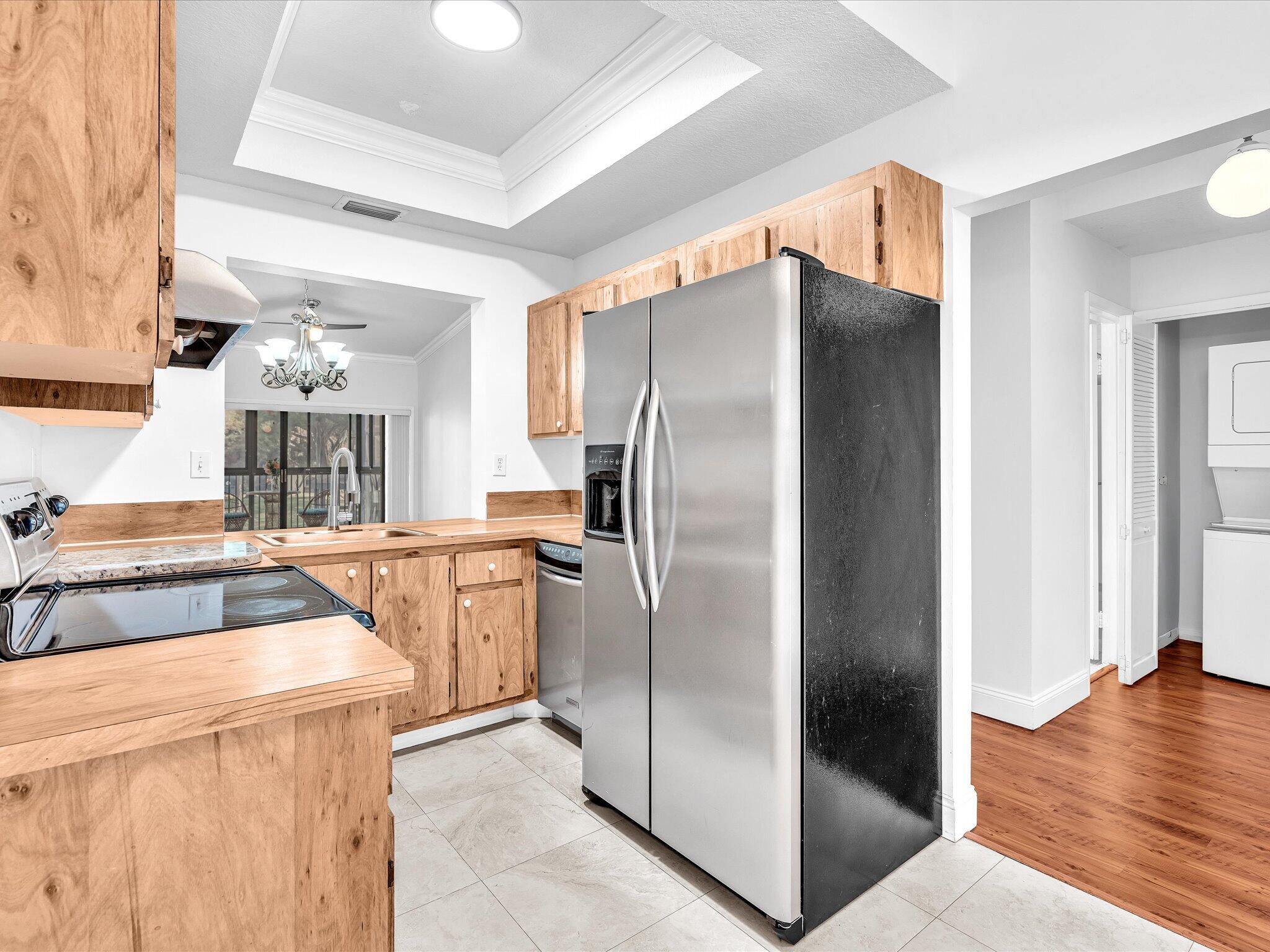 MEADOWRIDGE EAST CONDO - Residential