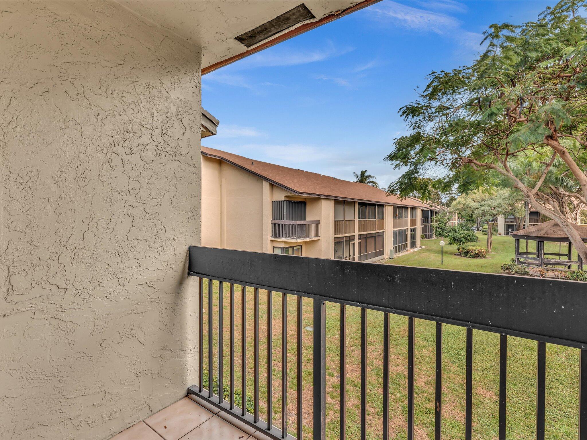 MEADOWRIDGE EAST CONDO - Residential