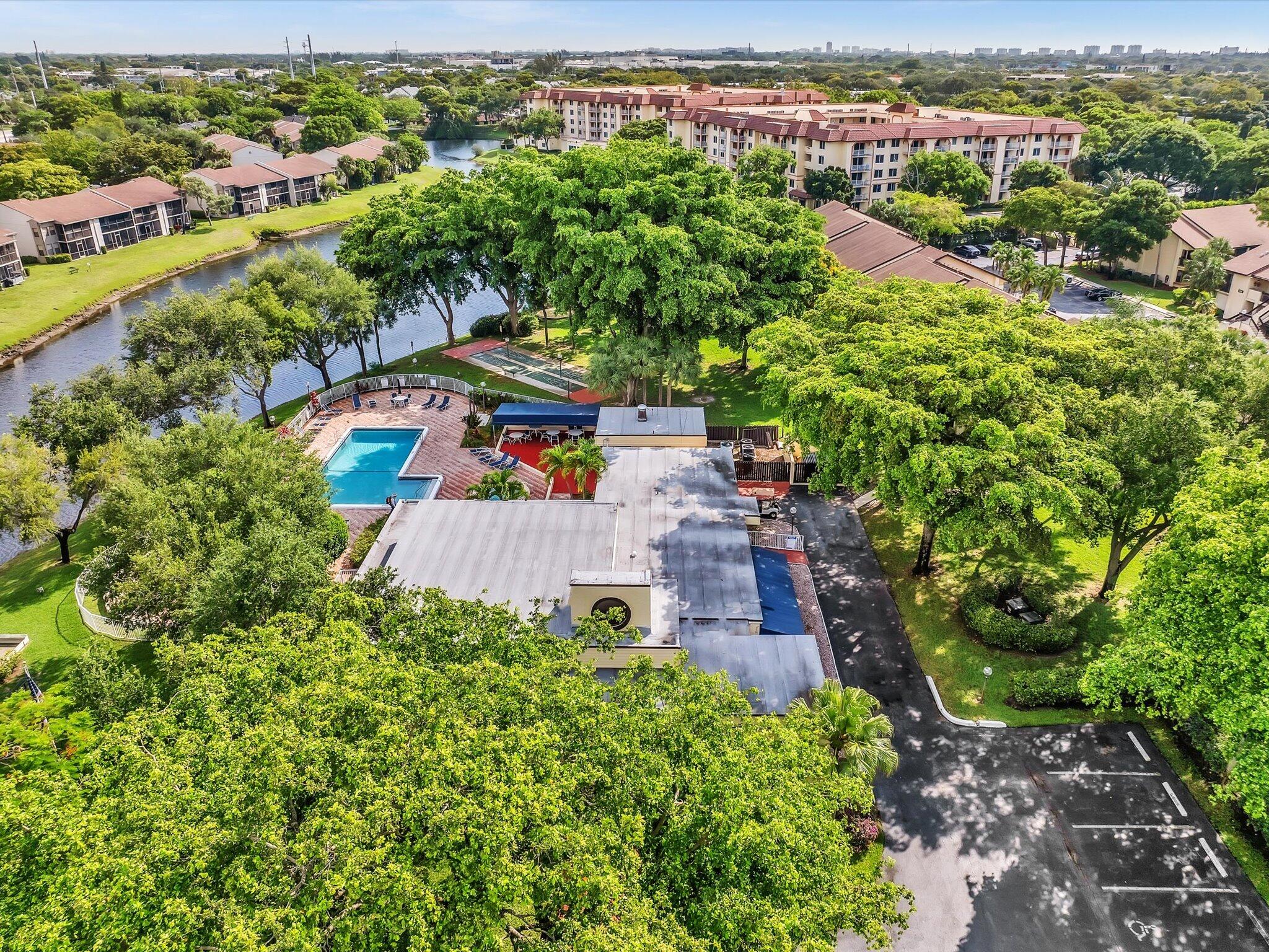 MEADOWRIDGE EAST CONDO - Residential