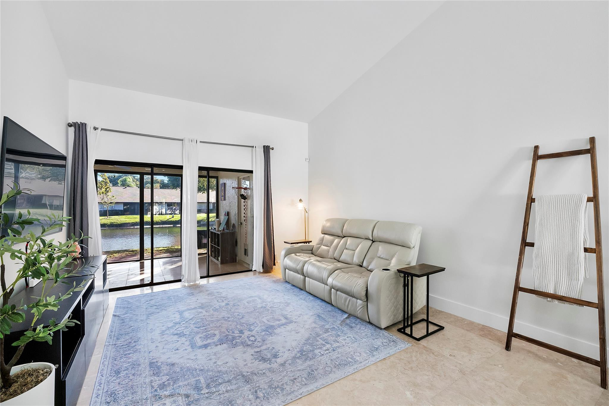 GINGER TREE - Residential