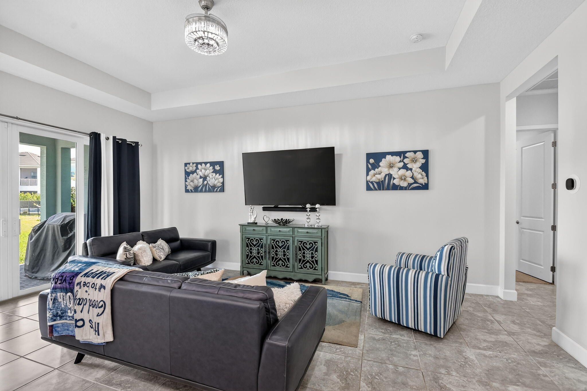 GROVES OF WESTLAKE - Residential Lease