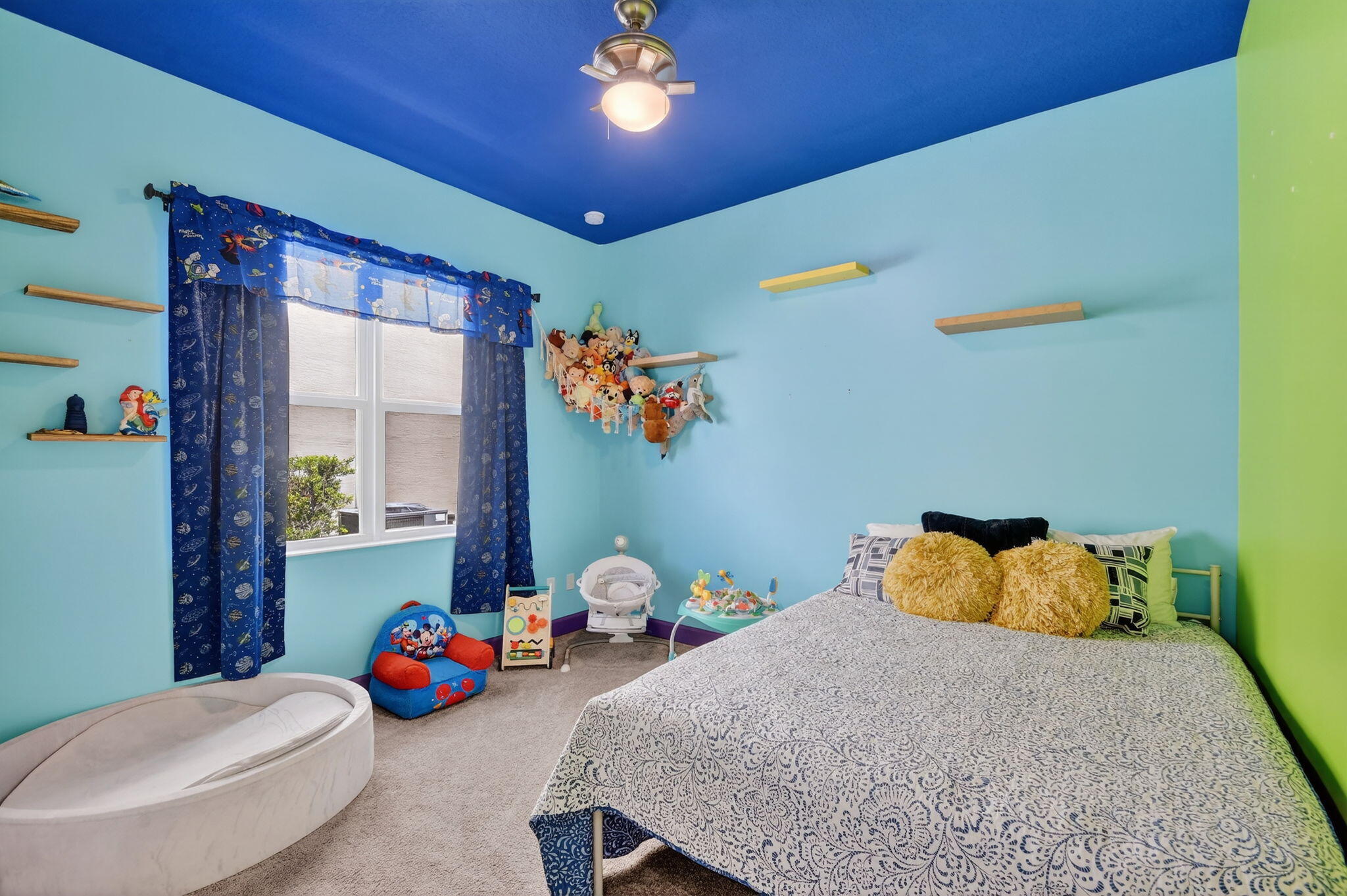 GROVES OF WESTLAKE - Residential Lease