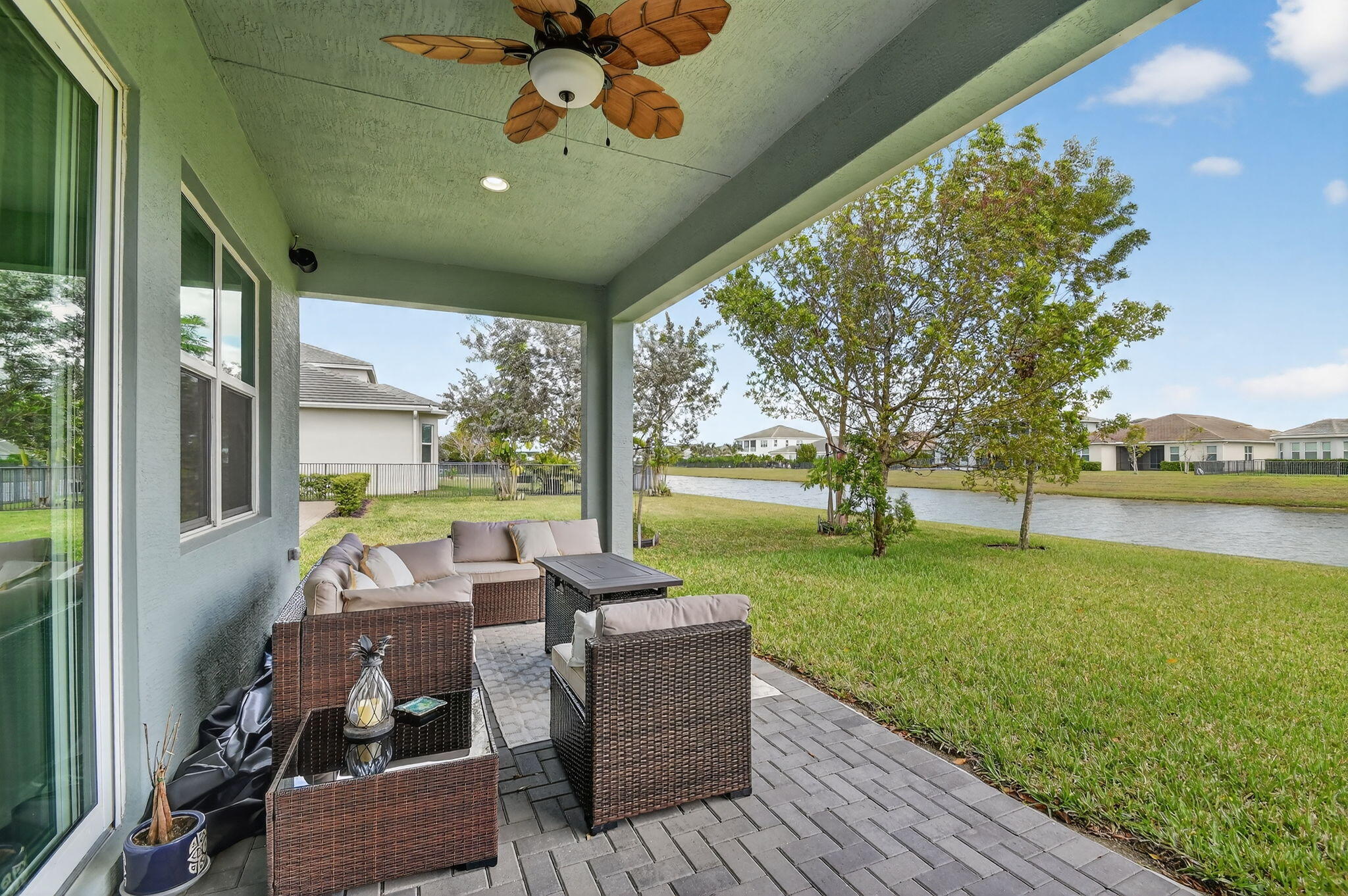 GROVES OF WESTLAKE - Residential Lease