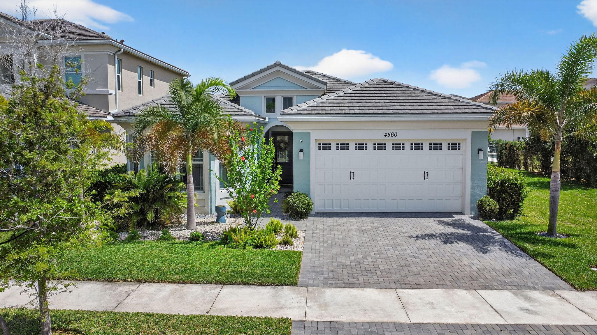 GROVES OF WESTLAKE - Residential Lease