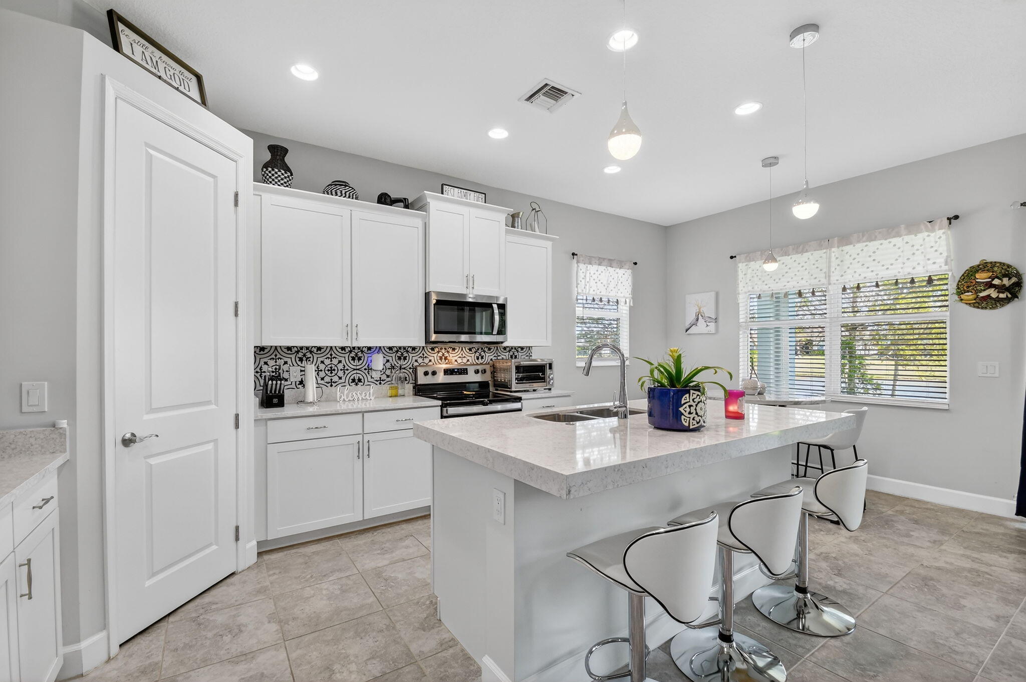 GROVES OF WESTLAKE - Residential Lease