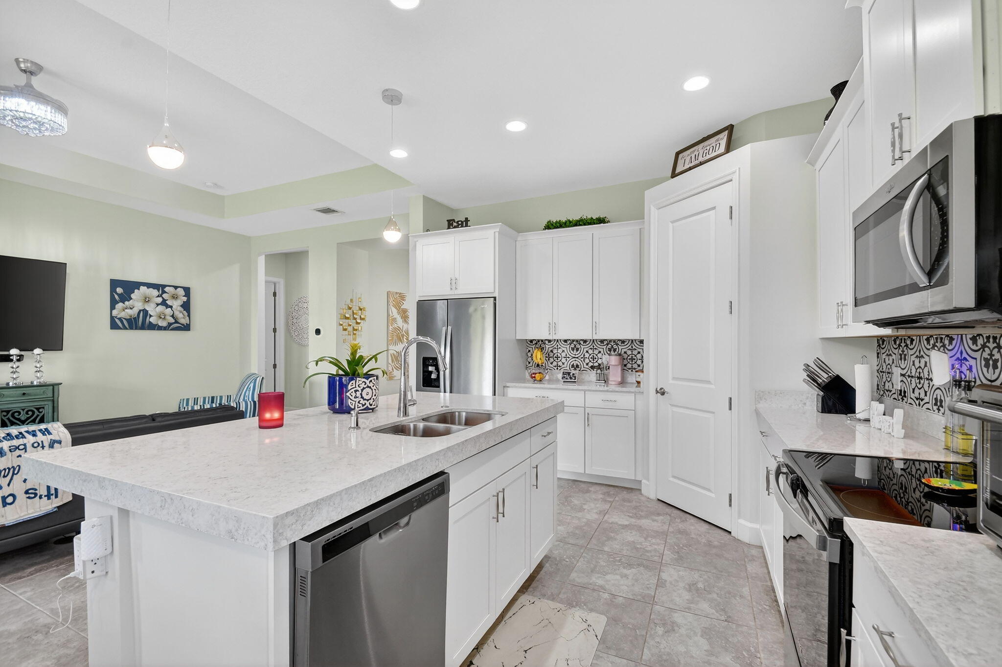 GROVES OF WESTLAKE - Residential Lease