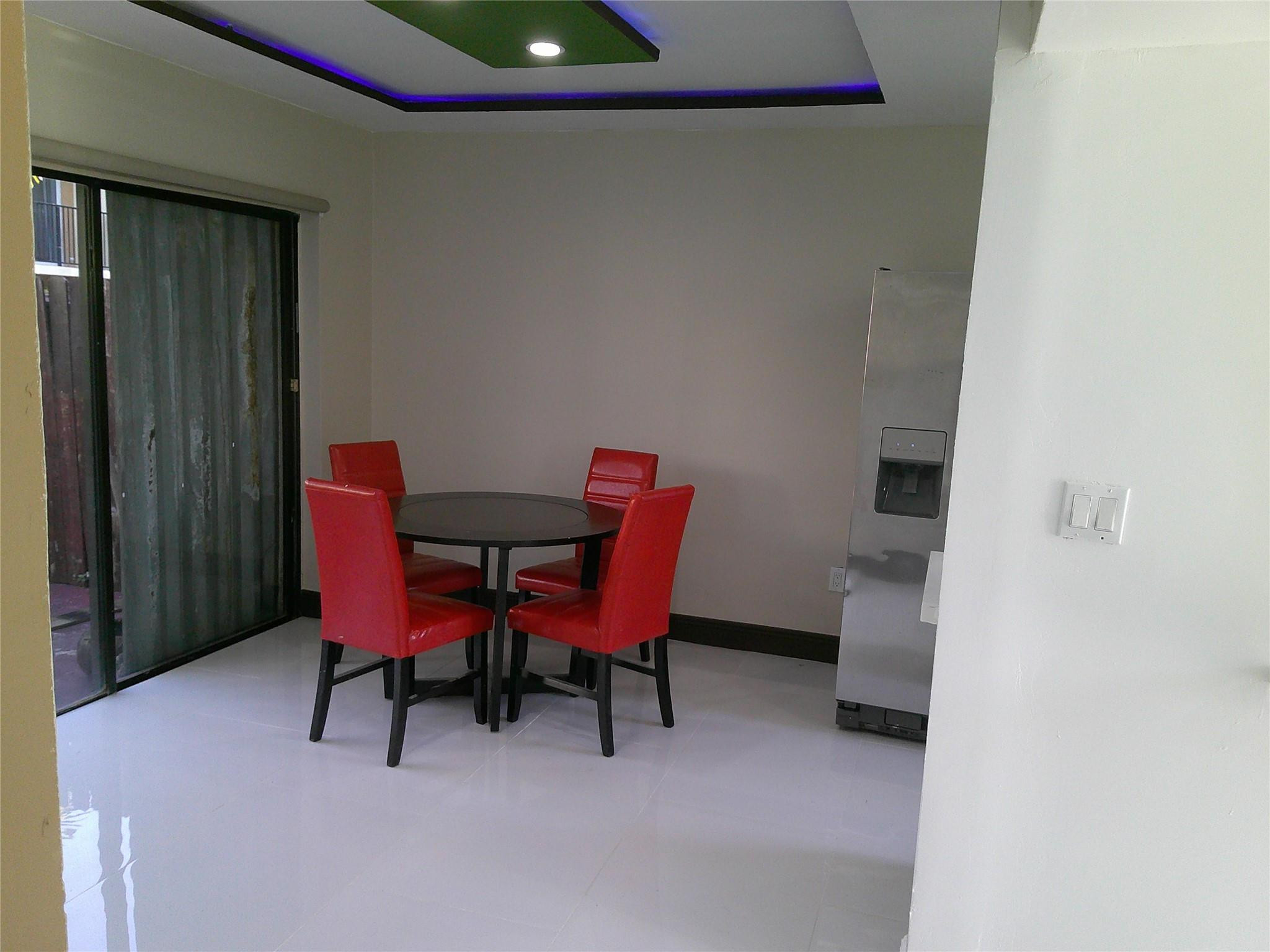 FOREST PARK VILLAS - Residential