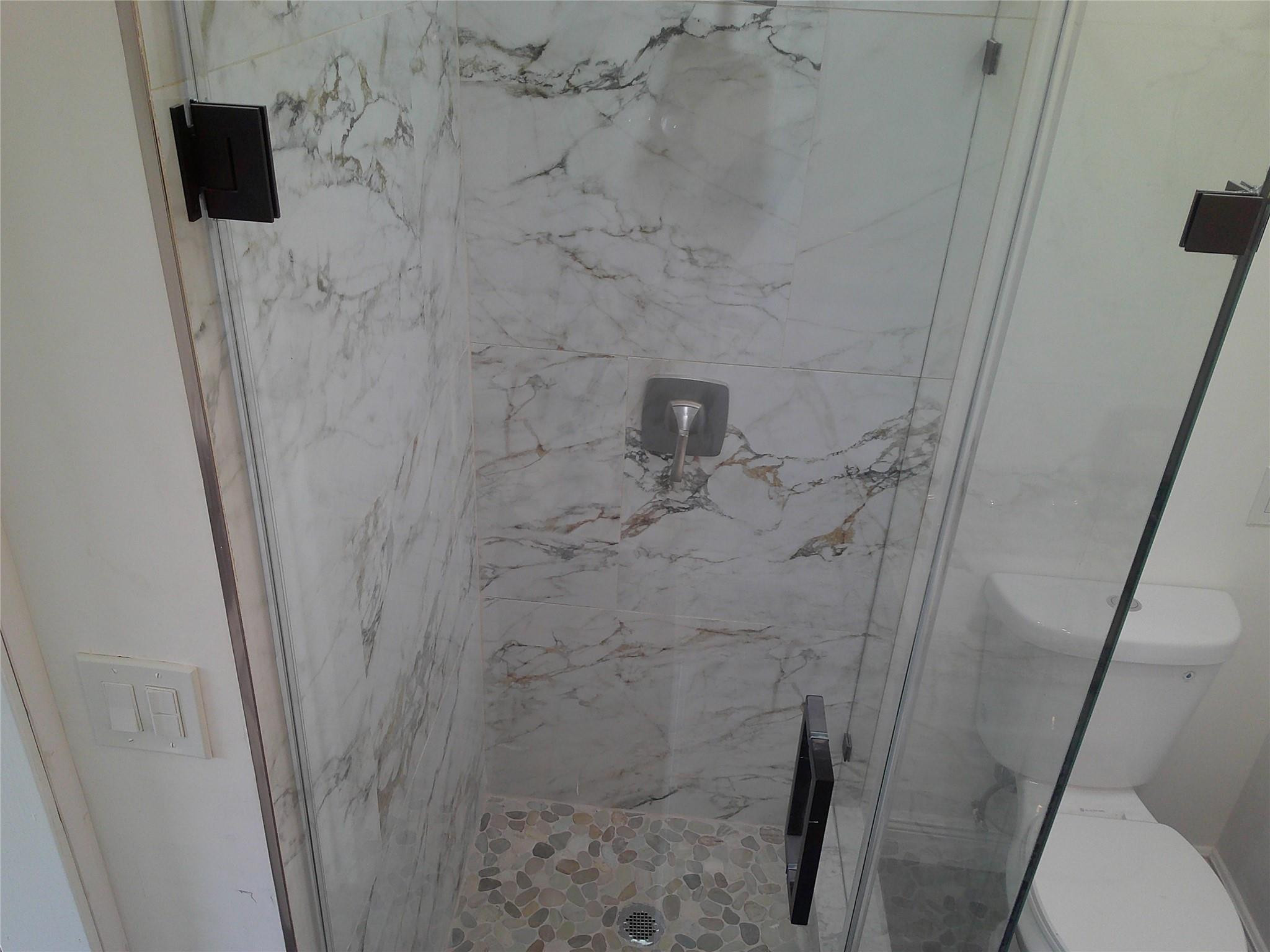 FOREST PARK VILLAS - Residential