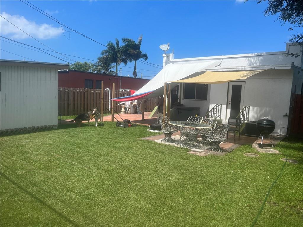 Poinciana Park 5-17 B - Residential