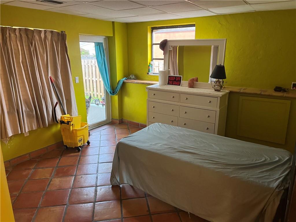 Poinciana Park 5-17 B - Residential