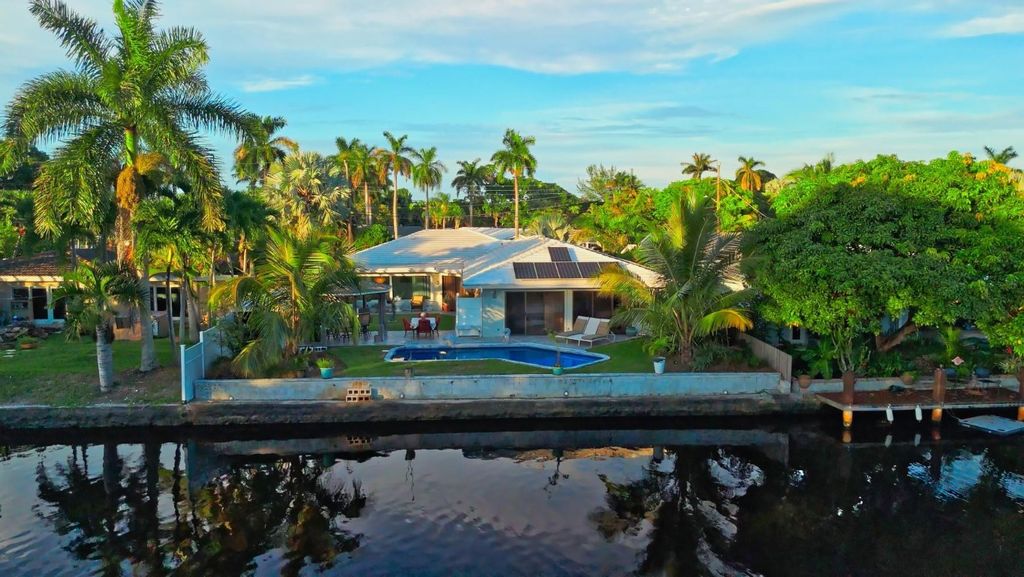 Photo of 208 NE 30th Street, Wilton Manors, FL 33334 (MLS # F10529342)