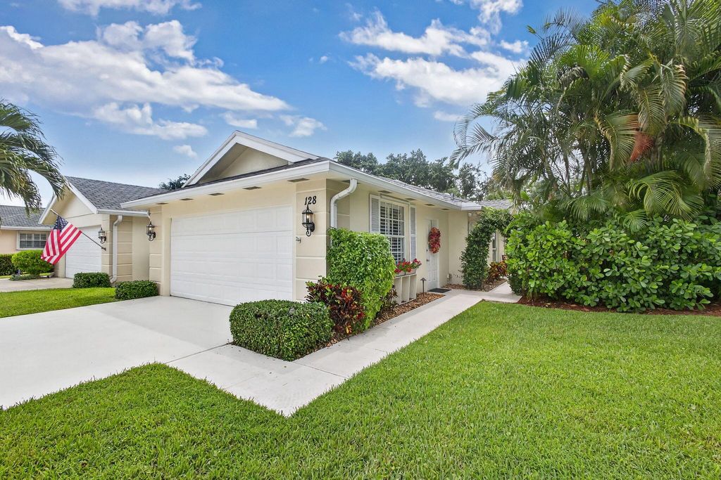 Photo of 128 Brier Circle, Jupiter, FL 33458 (MLS # R11124340)