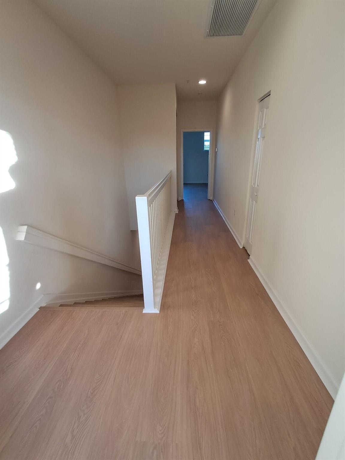 GREENWICH RESIDENTIAL CON - Residential Lease