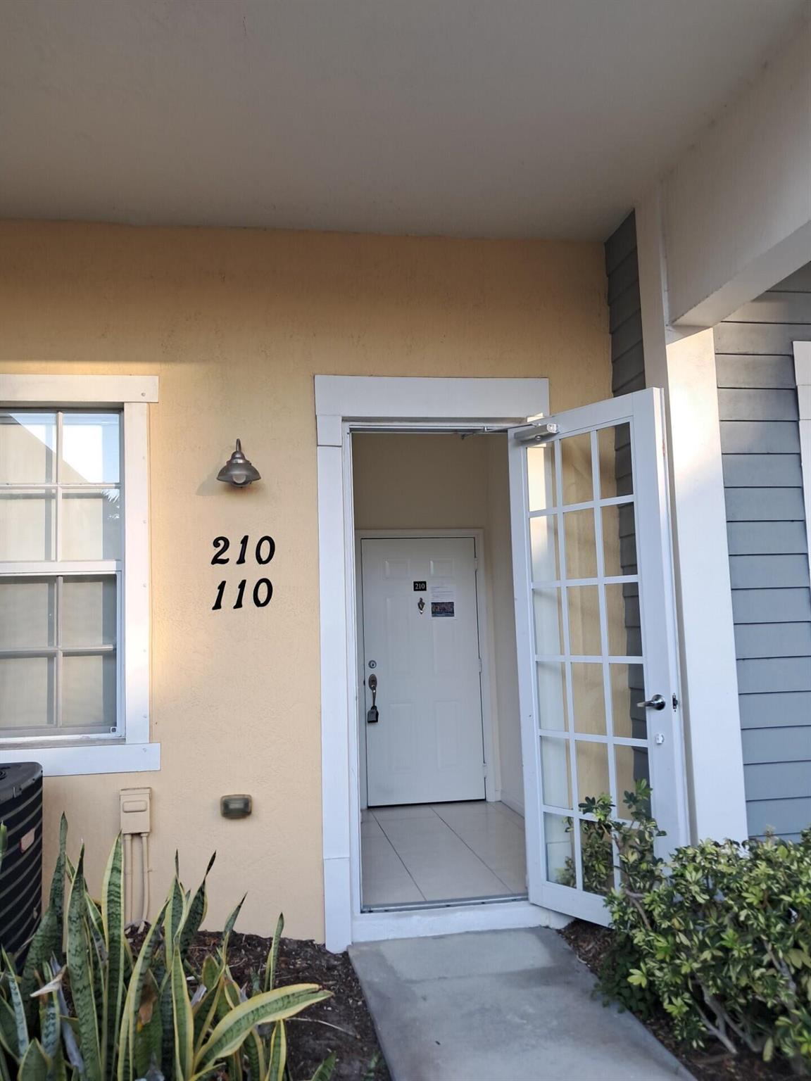 GREENWICH RESIDENTIAL CON - Residential Lease