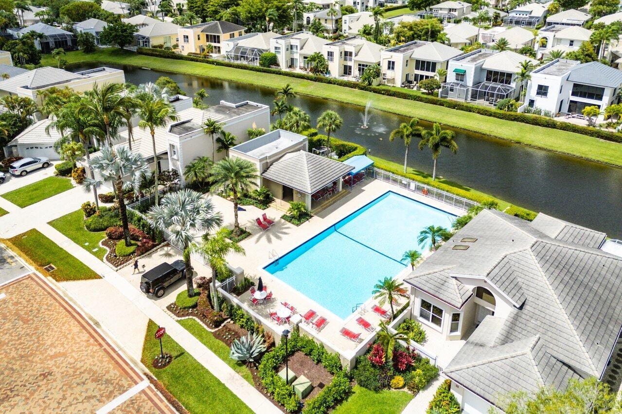 BOCA POINTE - Residential