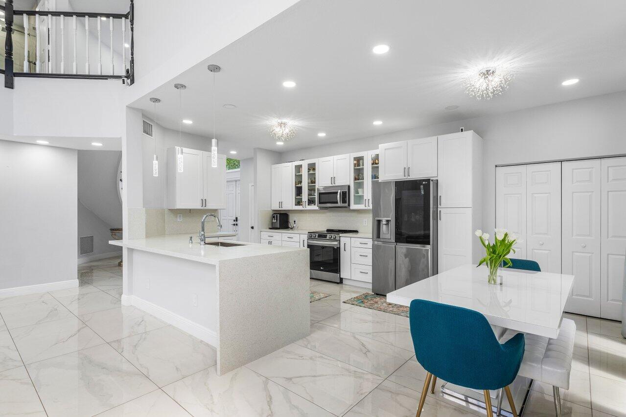 BOCA POINTE - Residential