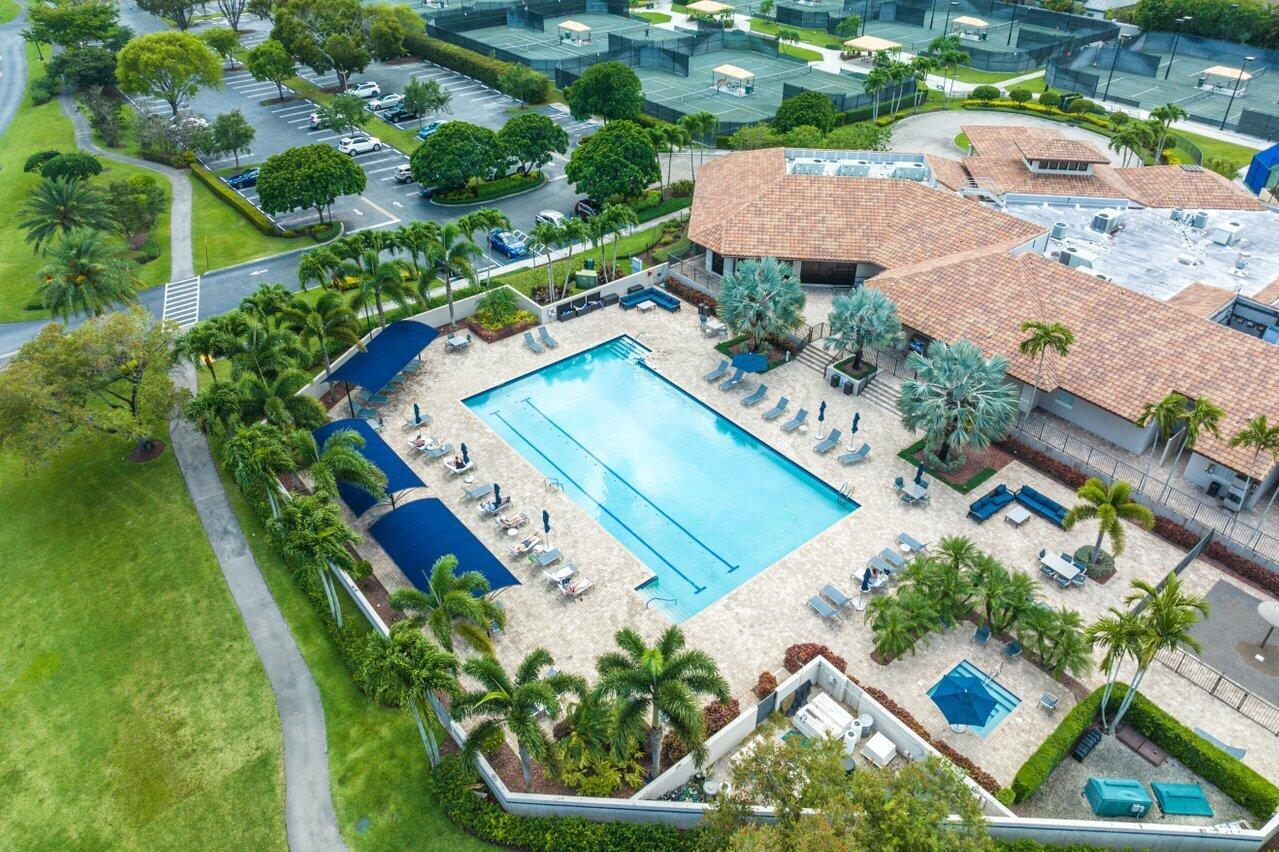 BOCA POINTE - Residential