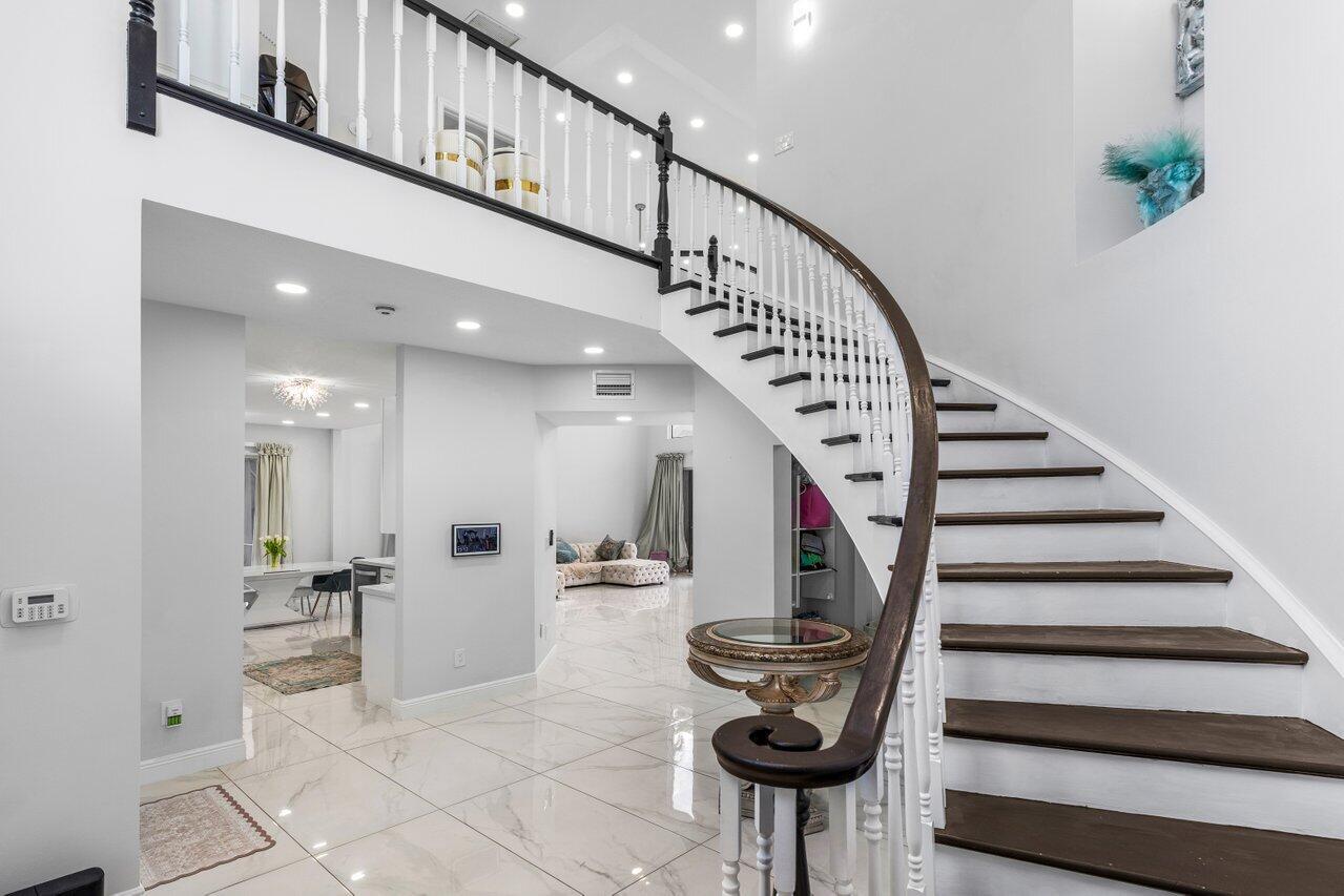 BOCA POINTE - Residential