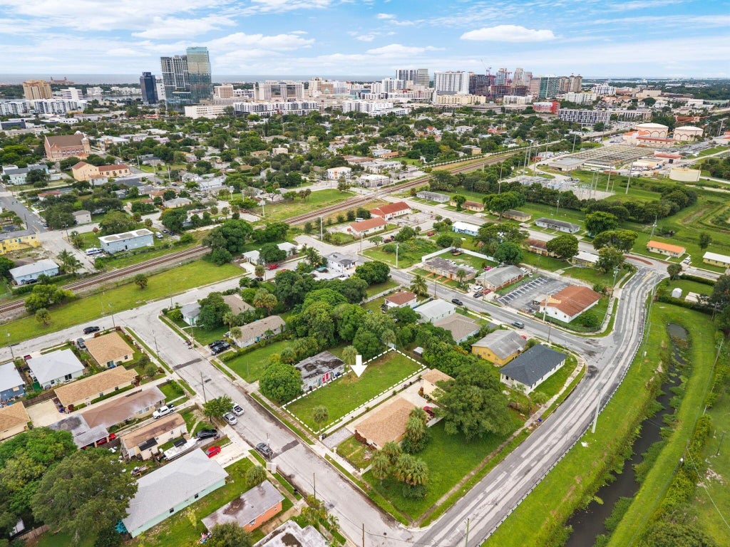Photo of 1120 9TH Street, West Palm Beach, FL 33401 (MLS # B26080701)