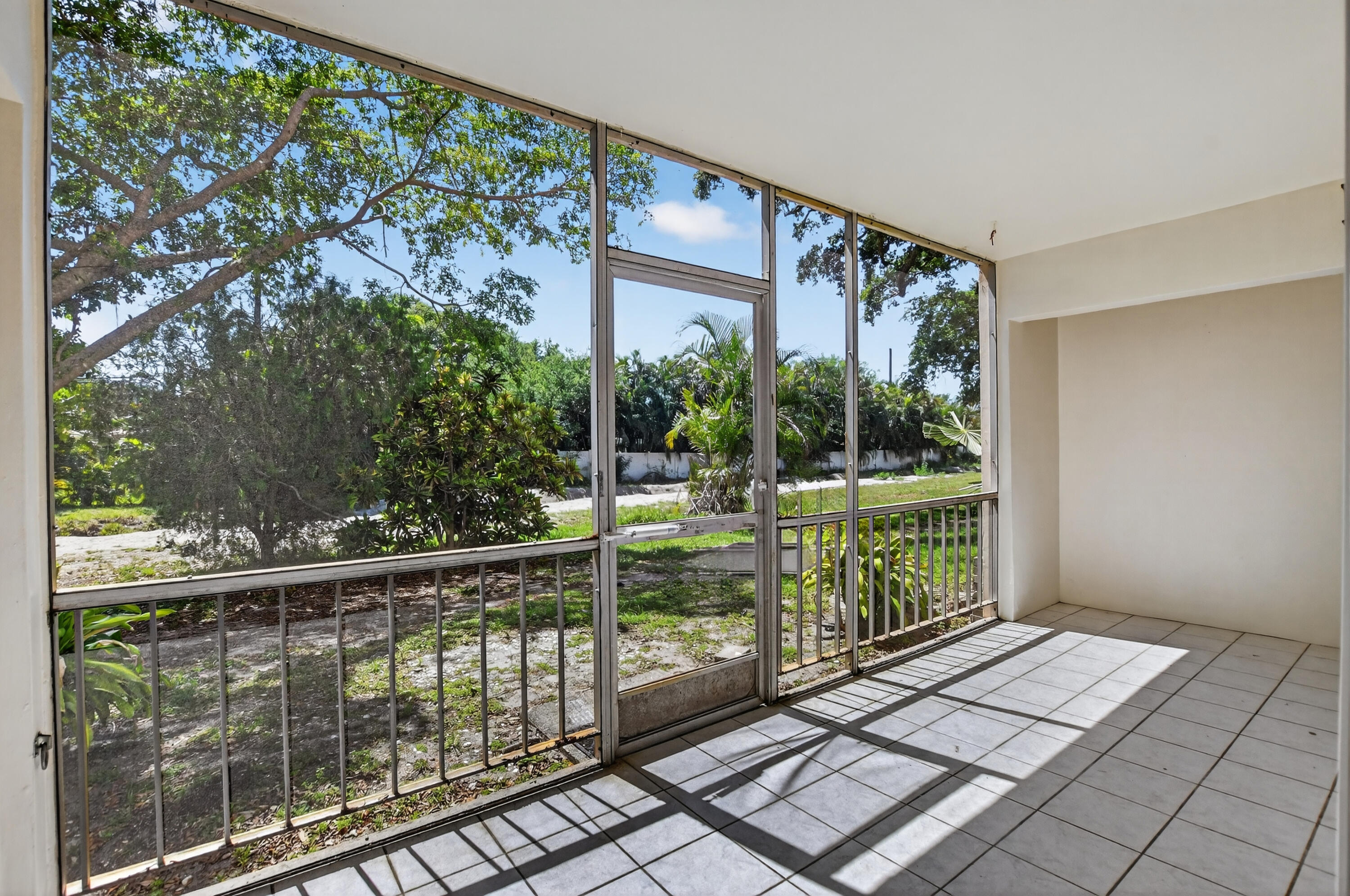 SPANISH OAKS CONDO - Residential