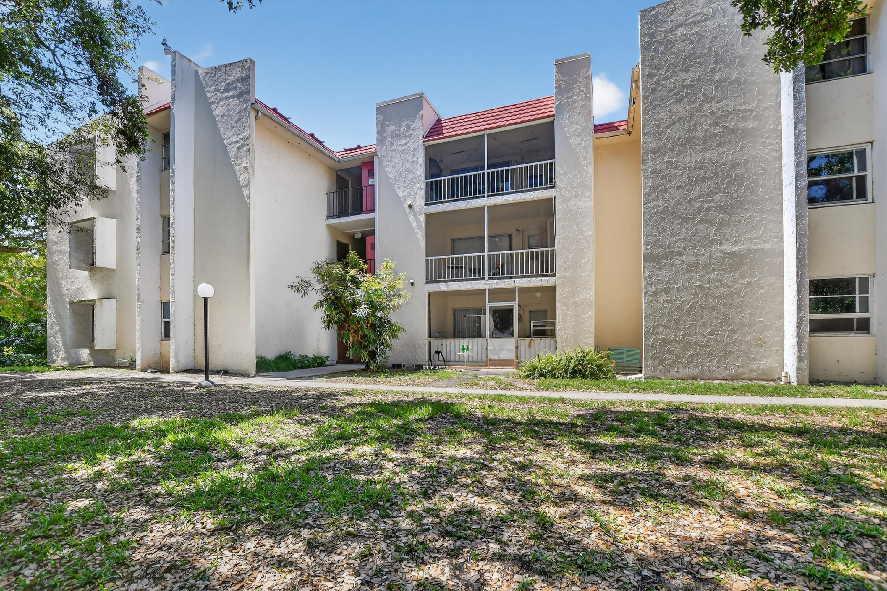 SPANISH OAKS CONDO - Residential