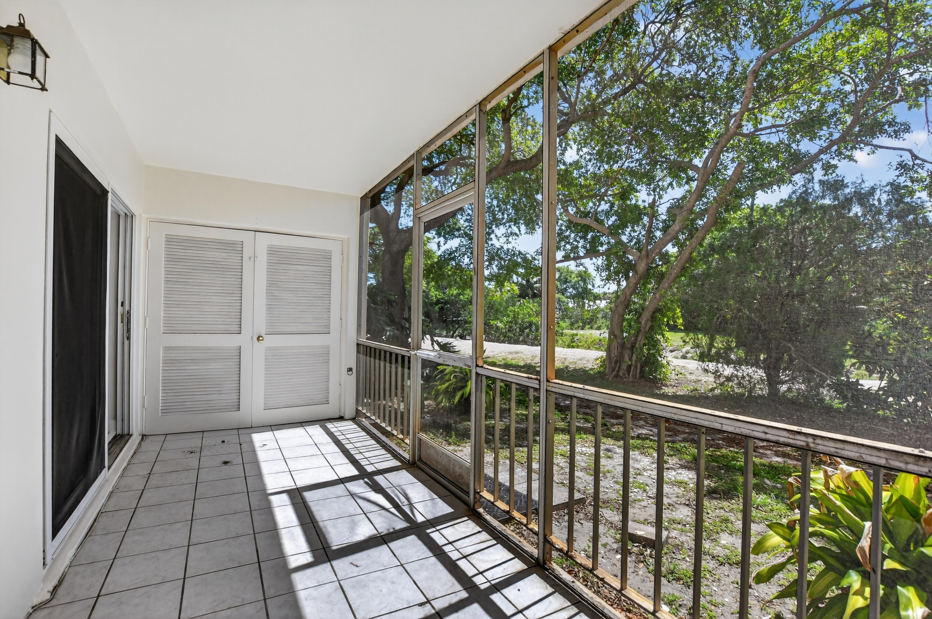 SPANISH OAKS CONDO - Residential