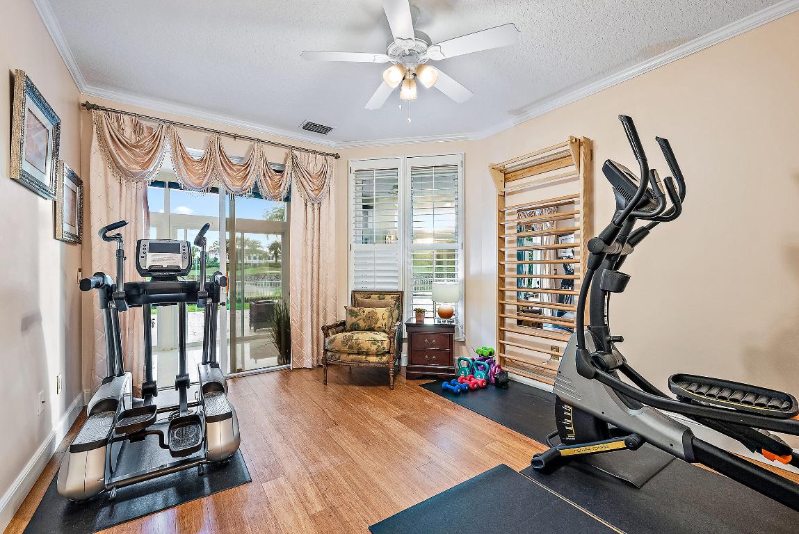 IBIS GOLF AND COUNTRY CLUB - HERONGATE - Residential