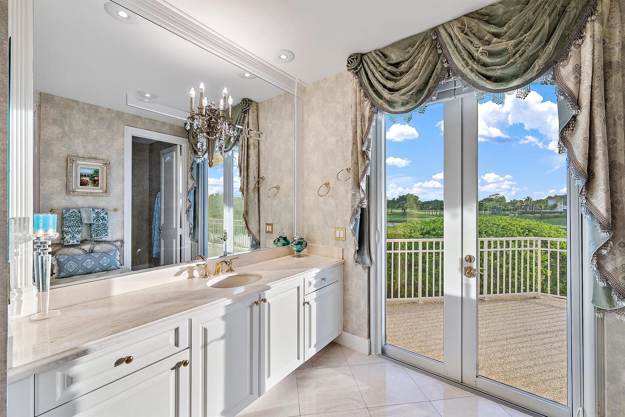IBIS GOLF AND COUNTRY CLU - Residential