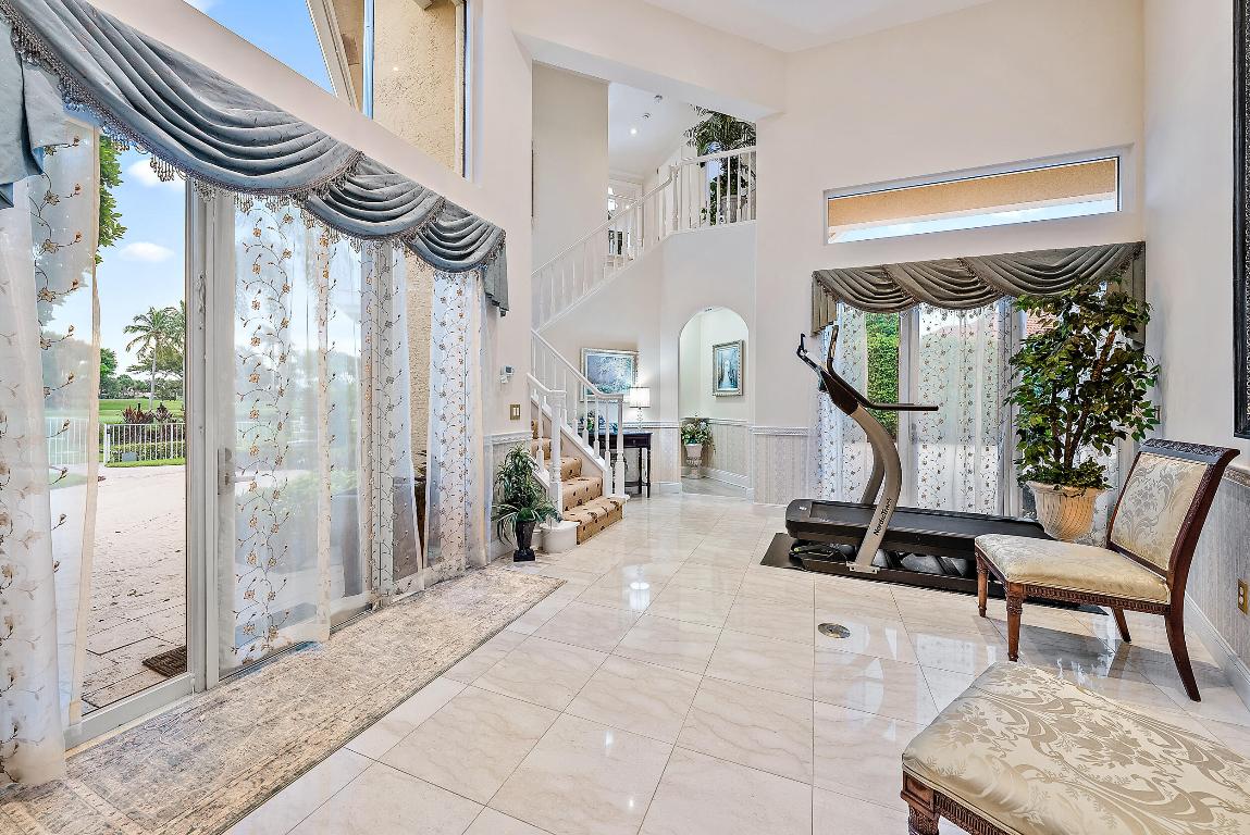 IBIS GOLF AND COUNTRY CLUB - HERONGATE - Residential