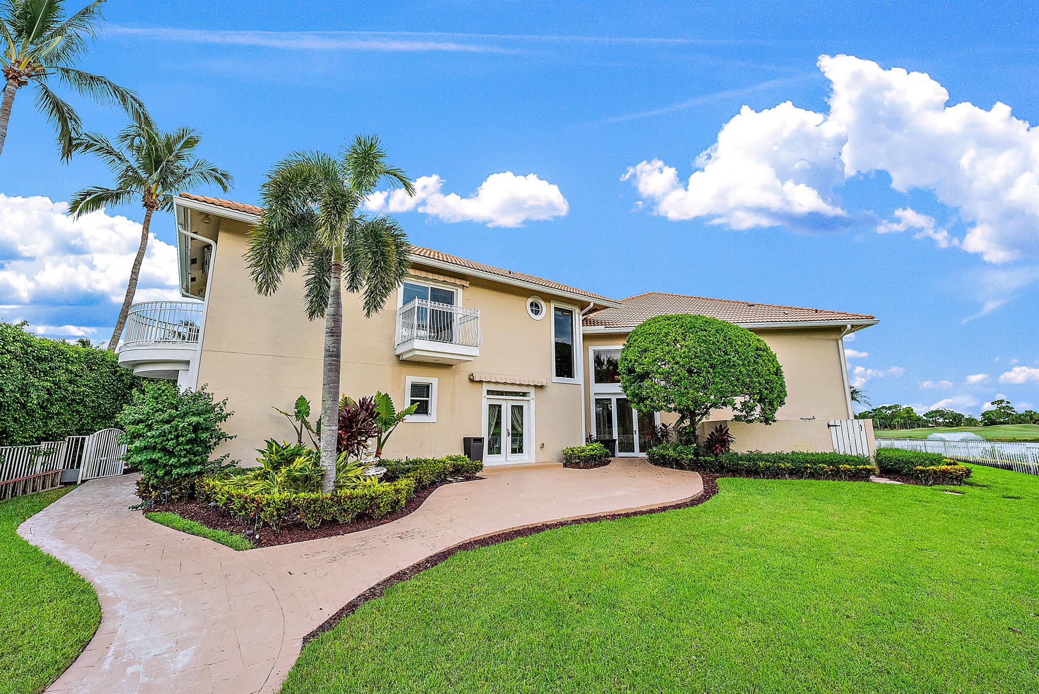 IBIS GOLF AND COUNTRY CLU - Residential