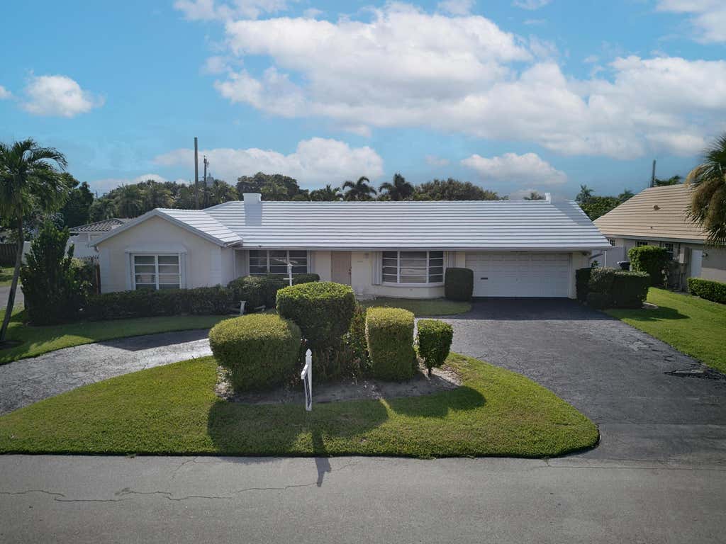 Photo of 4141 NE 23RD Avenue, Lighthouse Point, FL 33064 (MLS # B26060537)