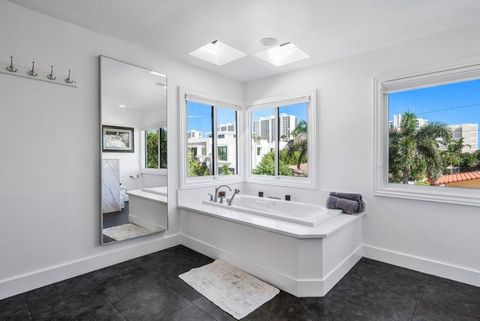 Tiny photo for 811 SE 31st Street, Boca Raton, FL 33432 (MLS # R11106479)