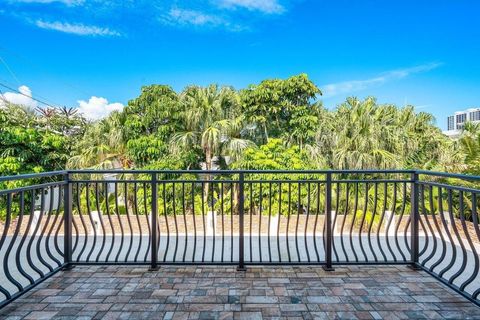 Tiny photo for 811 SE 31st Street, Boca Raton, FL 33432 (MLS # R11106479)