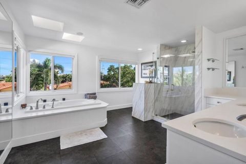 Tiny photo for 811 SE 31st Street, Boca Raton, FL 33432 (MLS # R11106479)