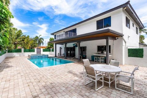 Tiny photo for 811 SE 31st Street, Boca Raton, FL 33432 (MLS # R11106479)