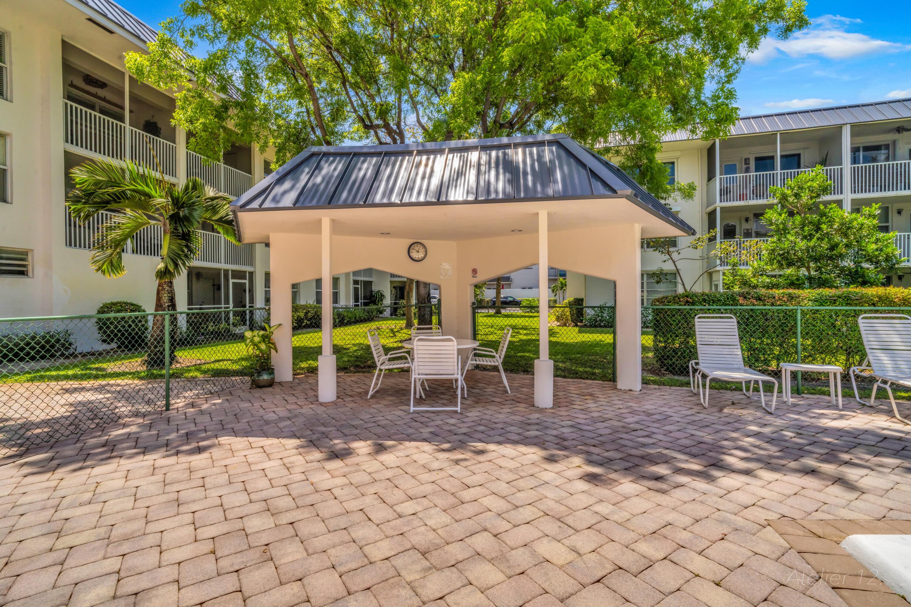 KINGS PARK GARDEN APTS CONDO - Residential