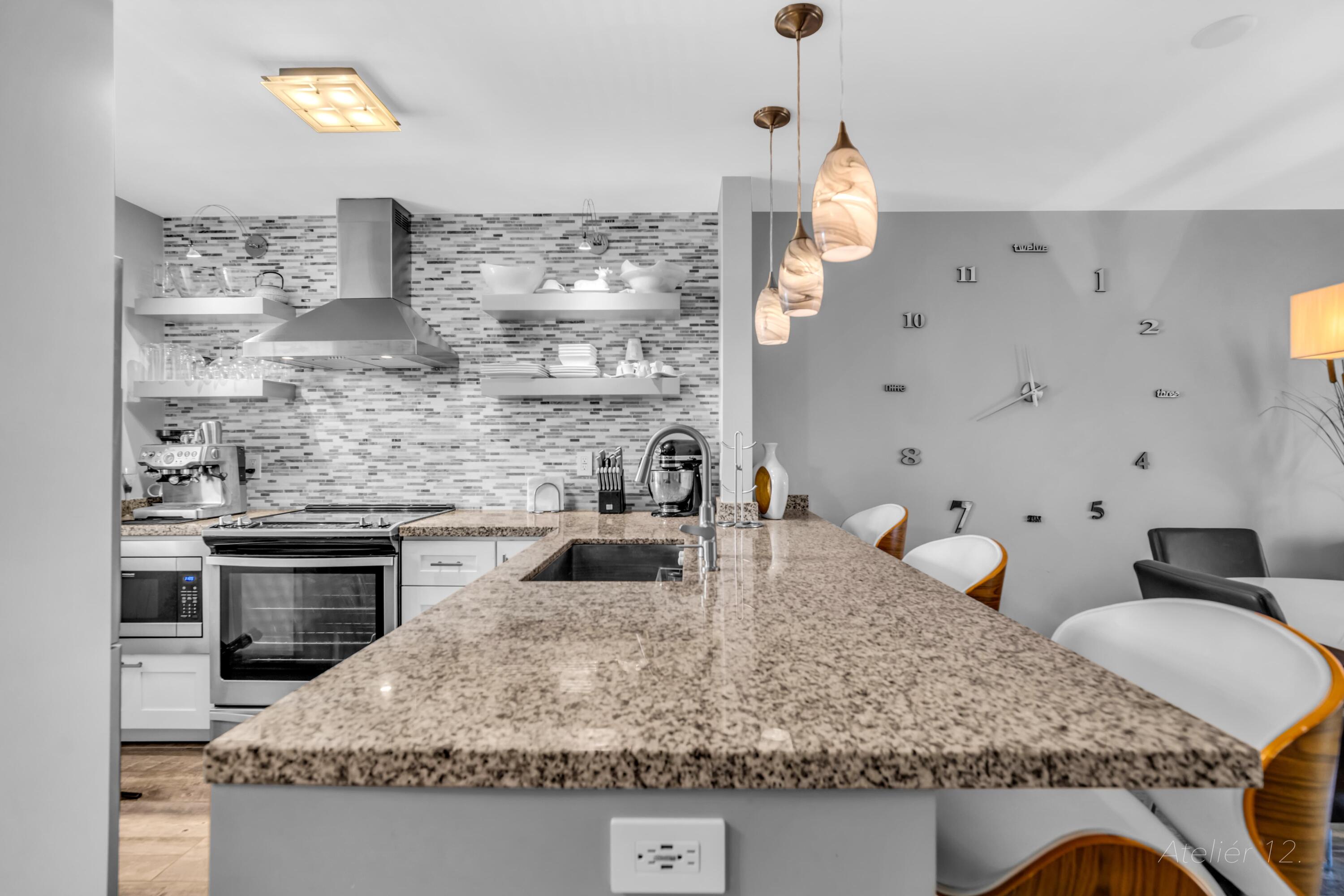 KINGS PARK GARDEN APTS CONDO - Residential