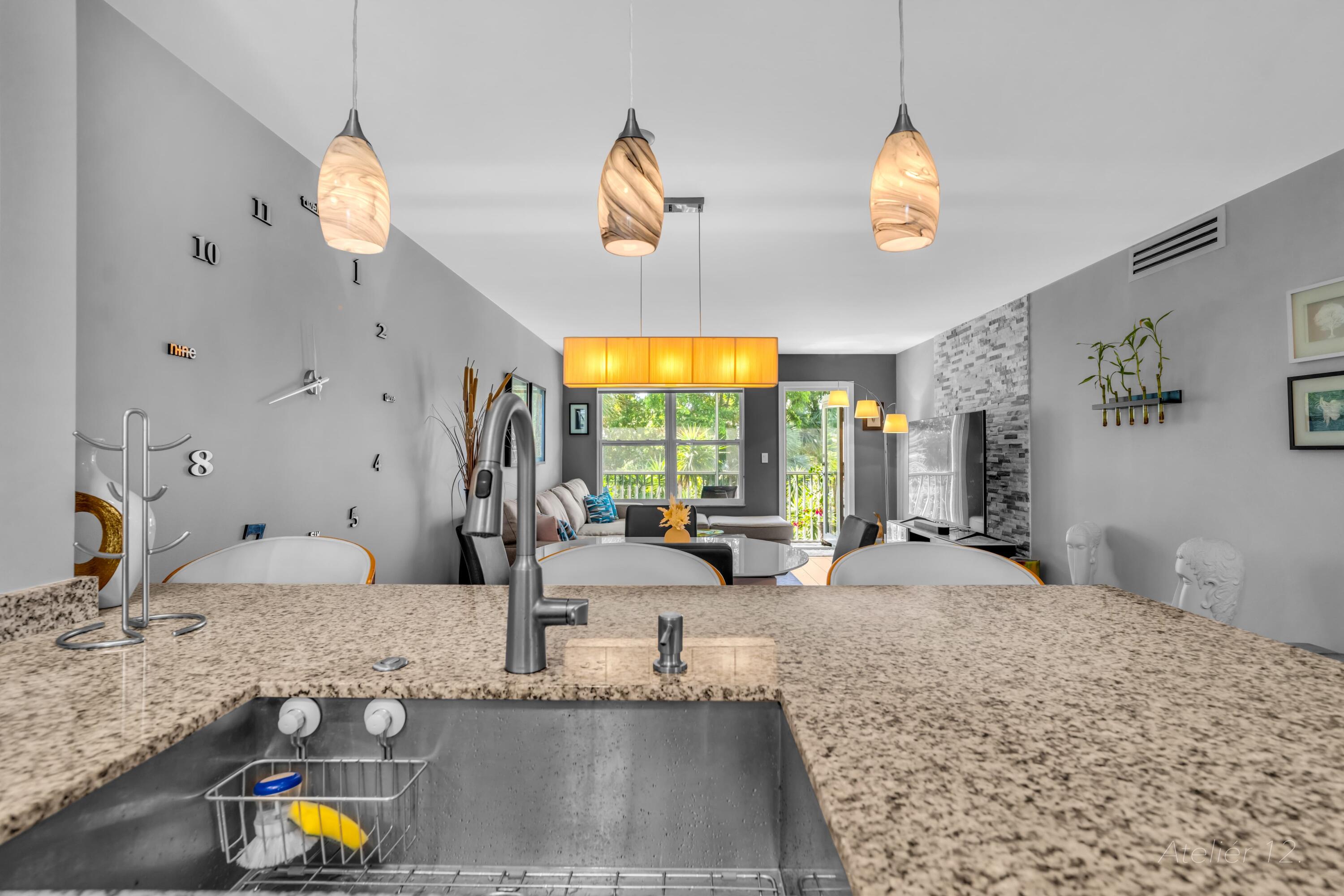 KINGS PARK GARDEN APTS CONDO - Residential