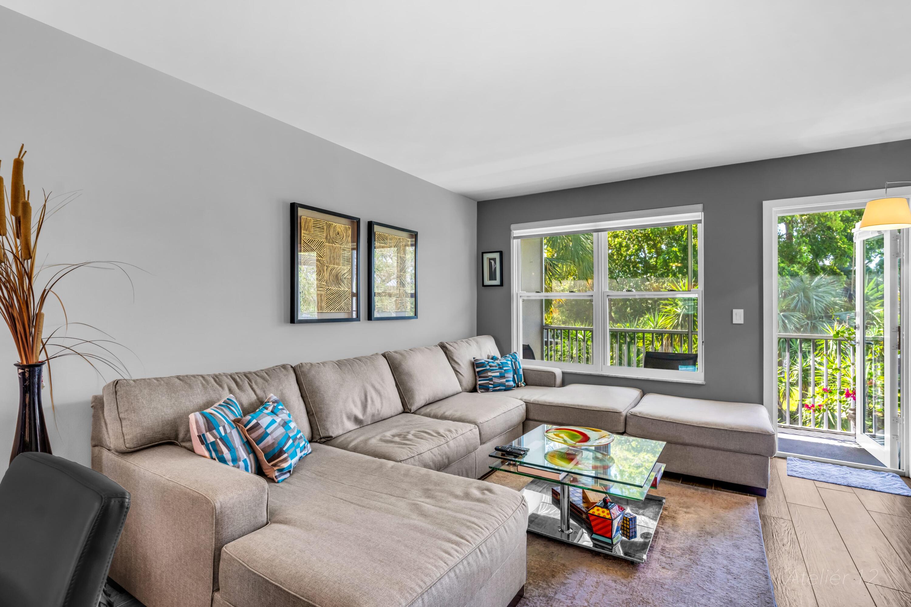 KINGS PARK GARDEN APTS CONDO - Residential