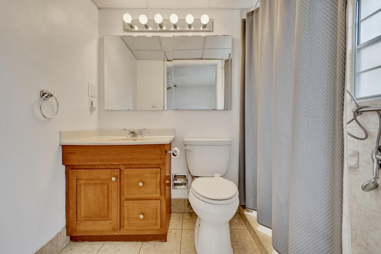 CAMDEN CONDOS - Residential