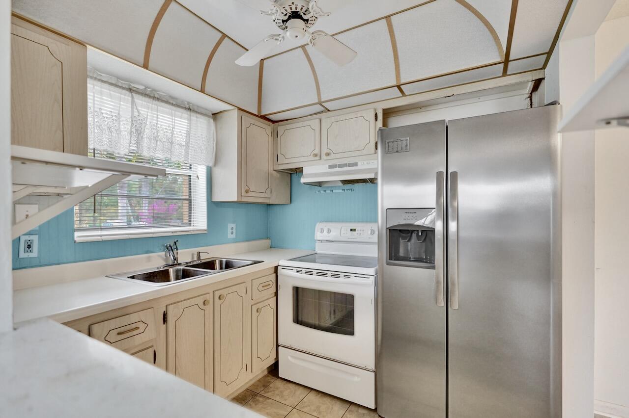 CAMDEN CONDOS - Residential