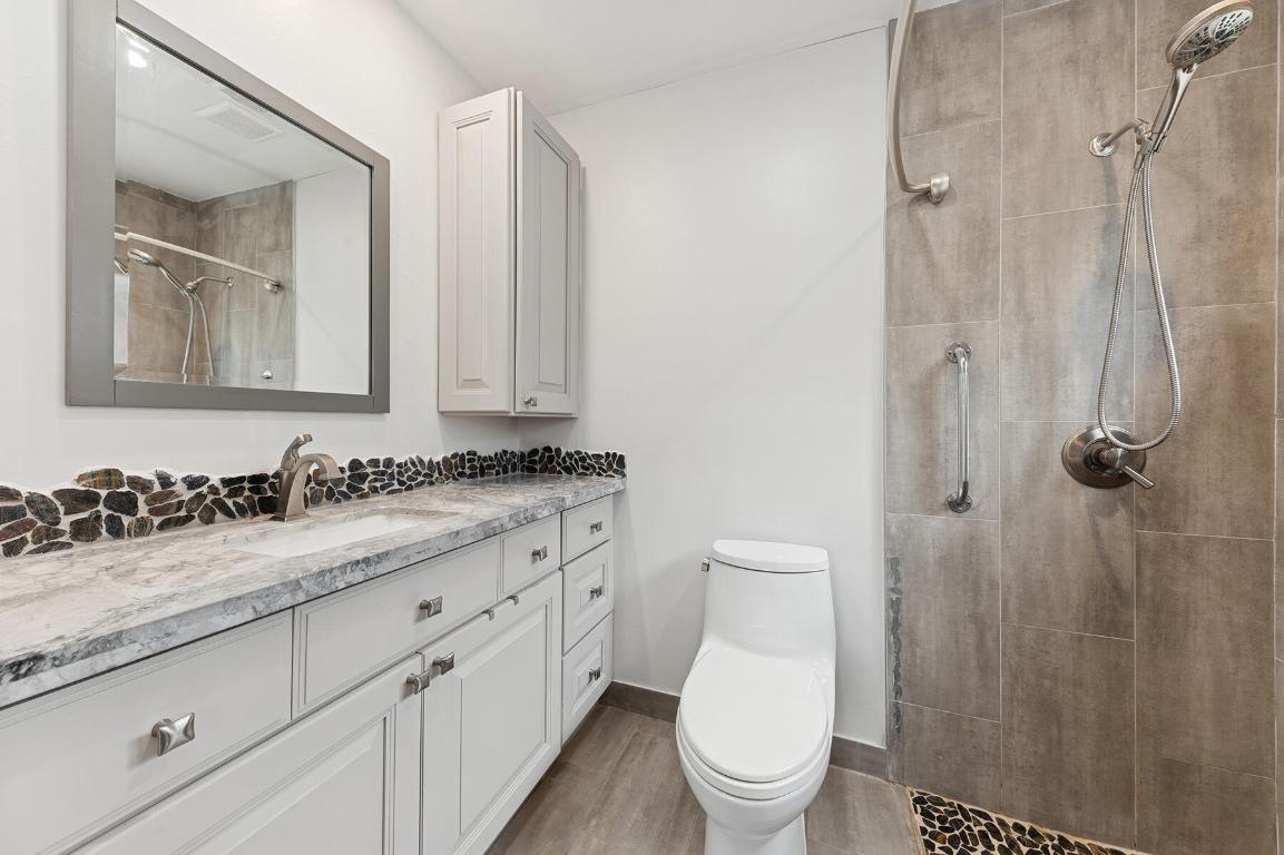 SANDALFOOT COVE SEC 6 - Residential