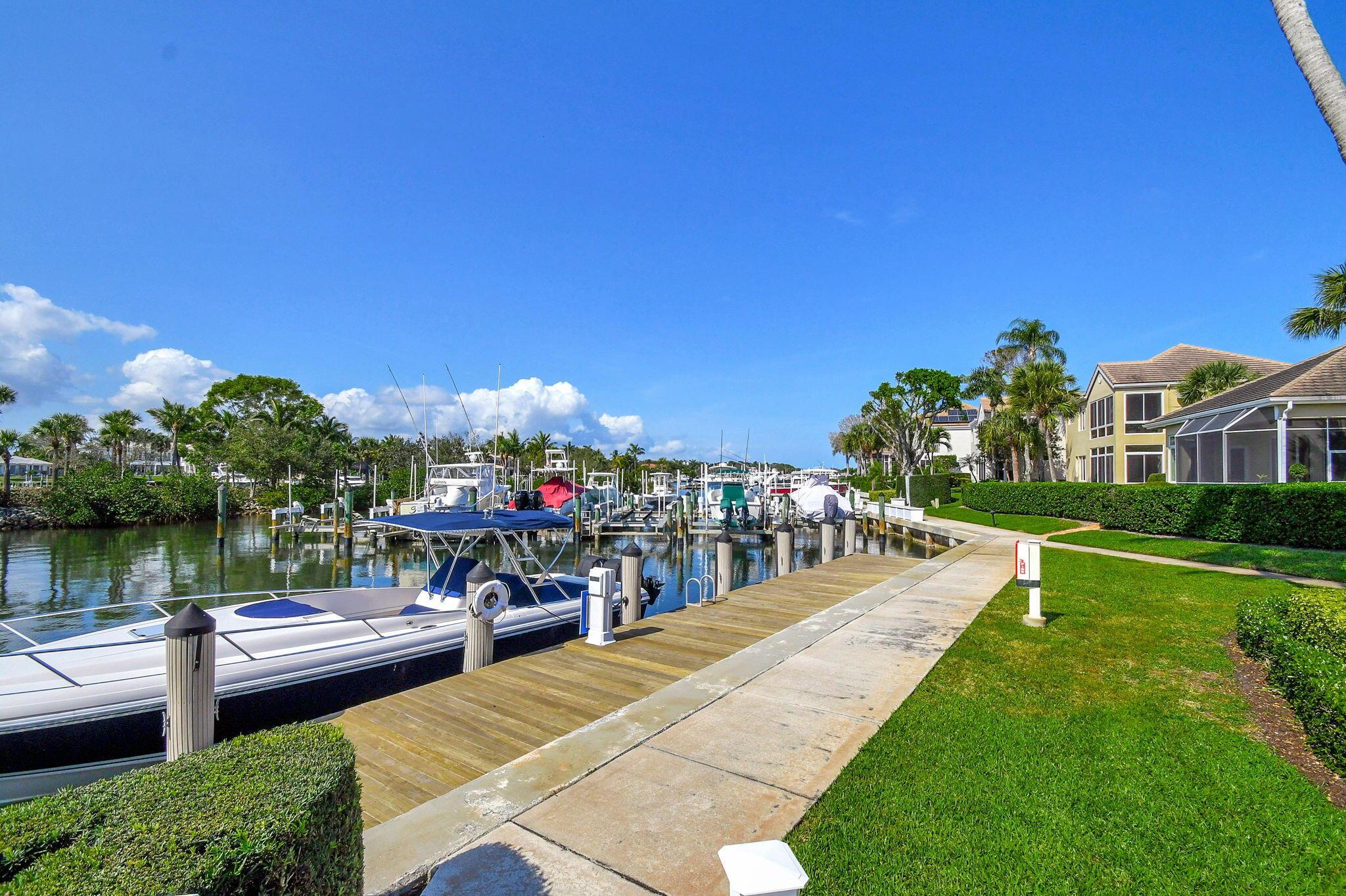 OAK HARBOUR CONDOS - Residential Lease