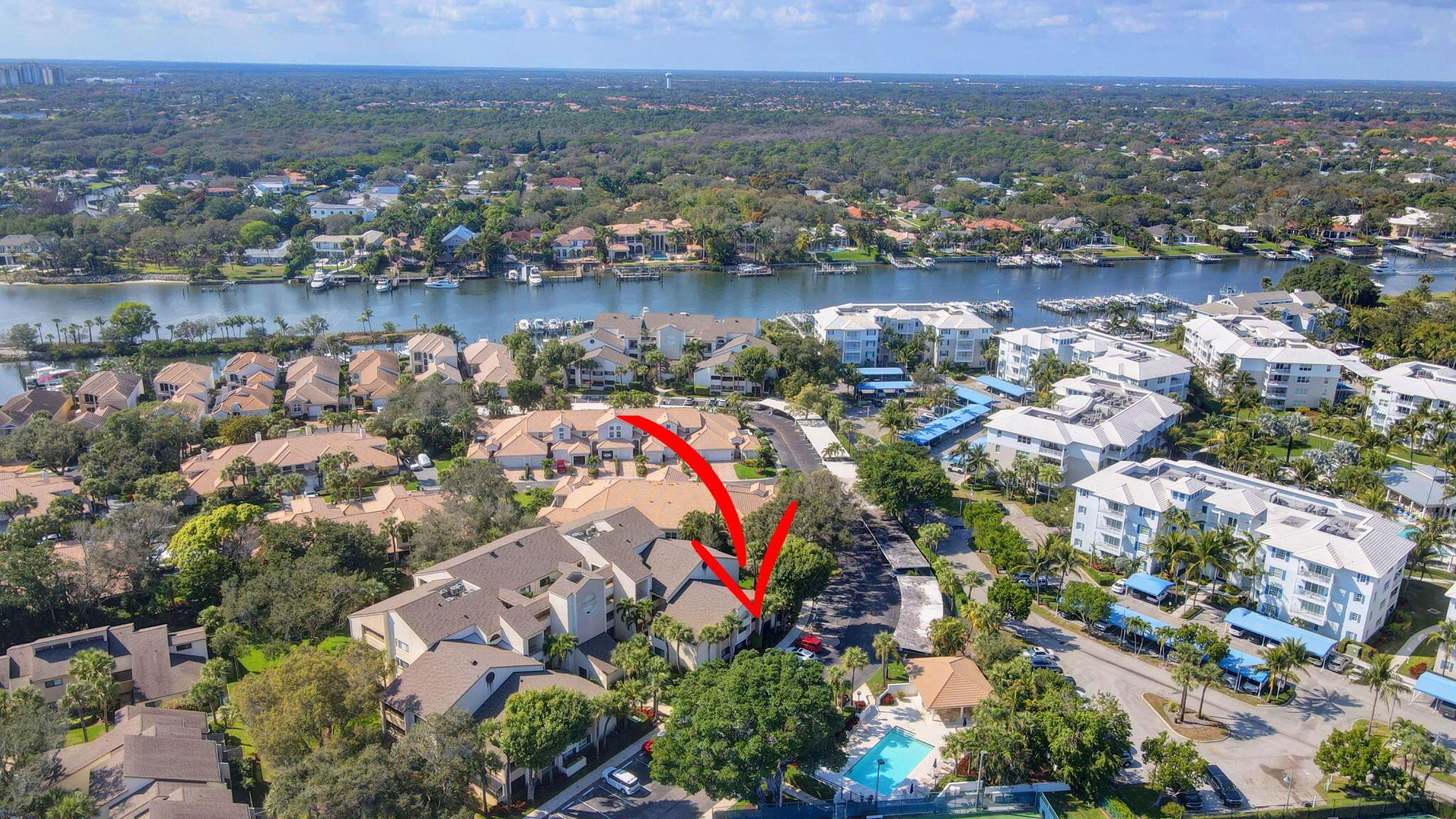 OAK HARBOUR CONDOS - Residential Lease