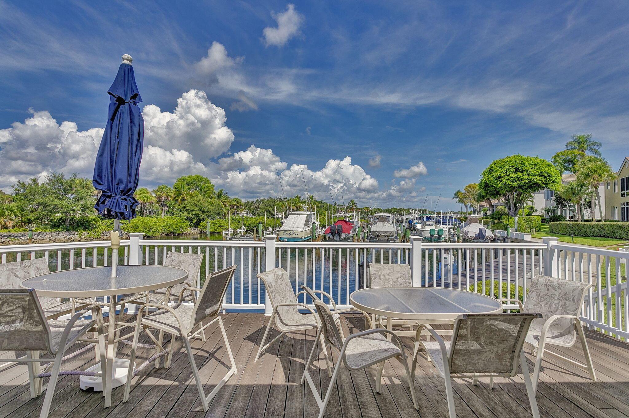 OAK HARBOUR CONDOS - Residential Lease
