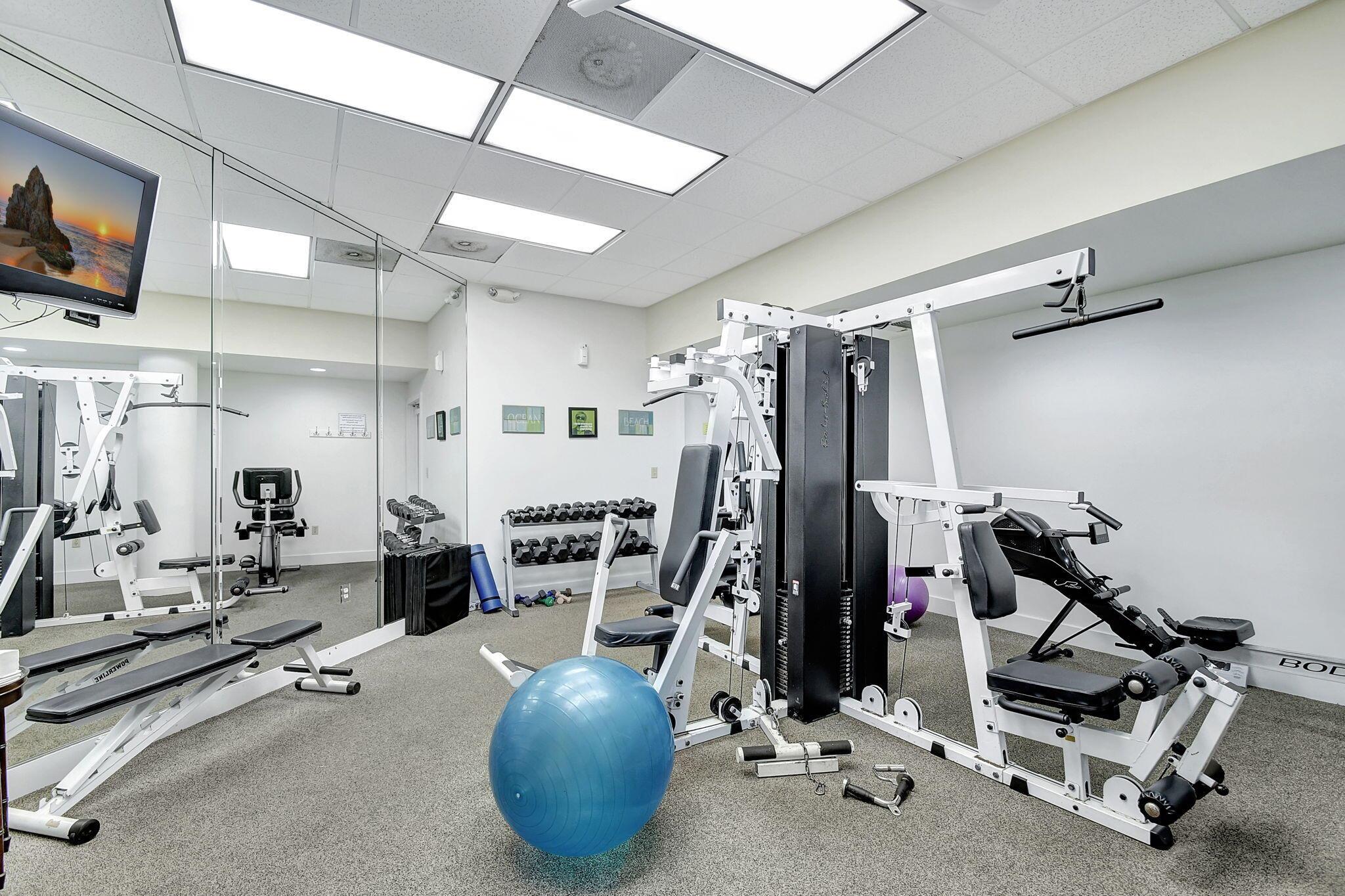 OAK HARBOUR CONDOS - Residential Lease