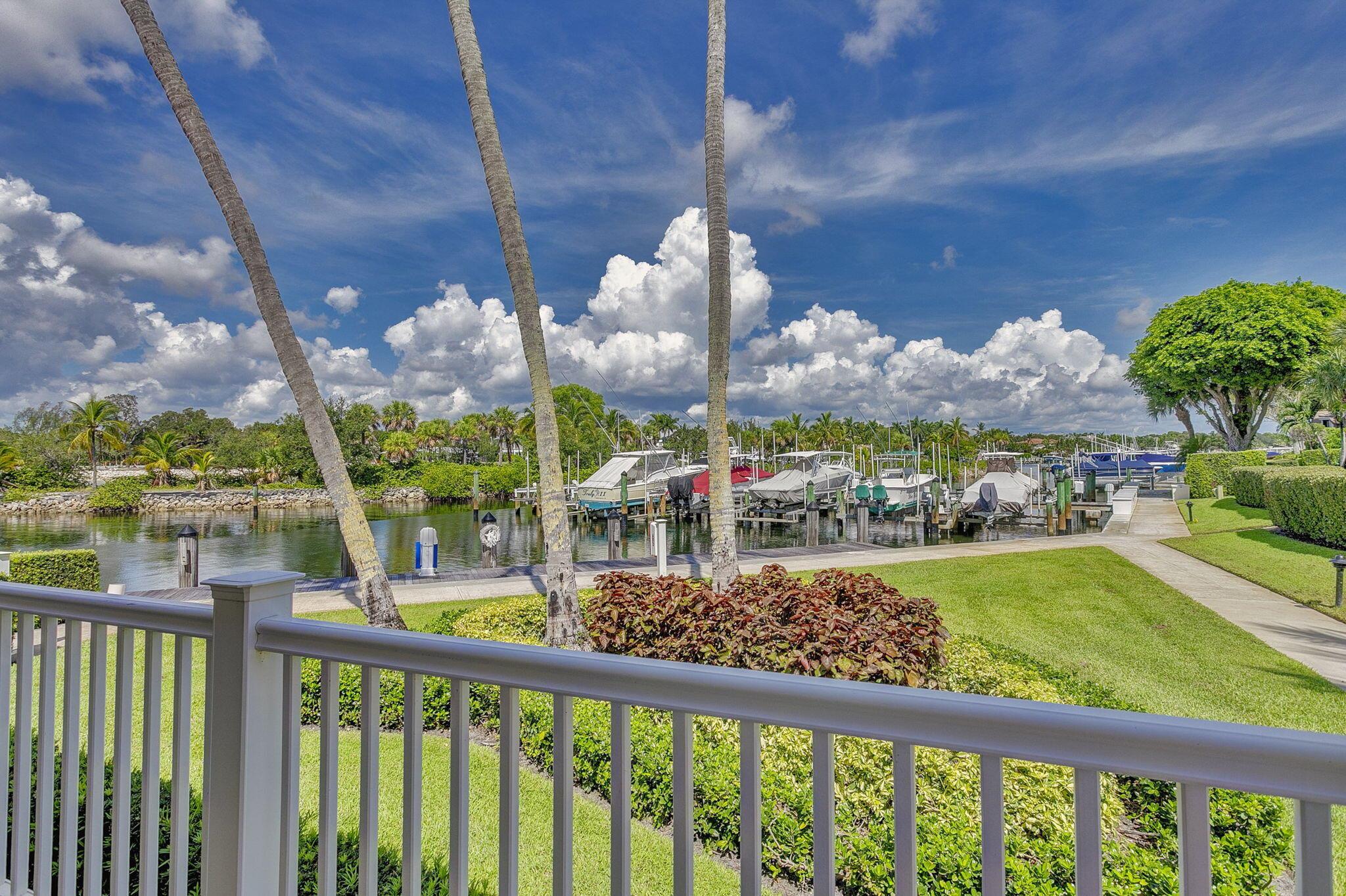 OAK HARBOUR CONDOS - Residential Lease
