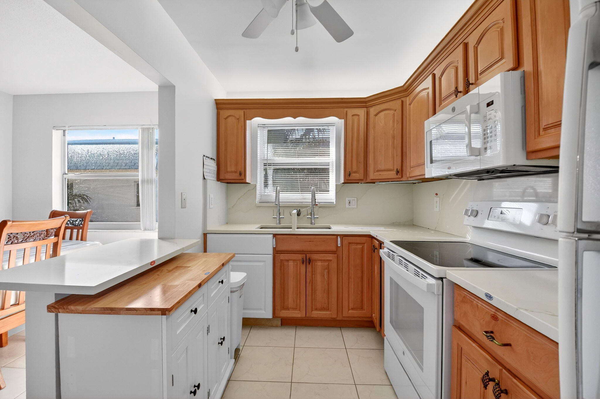 STRATFORD CONDOMINIUM - Residential