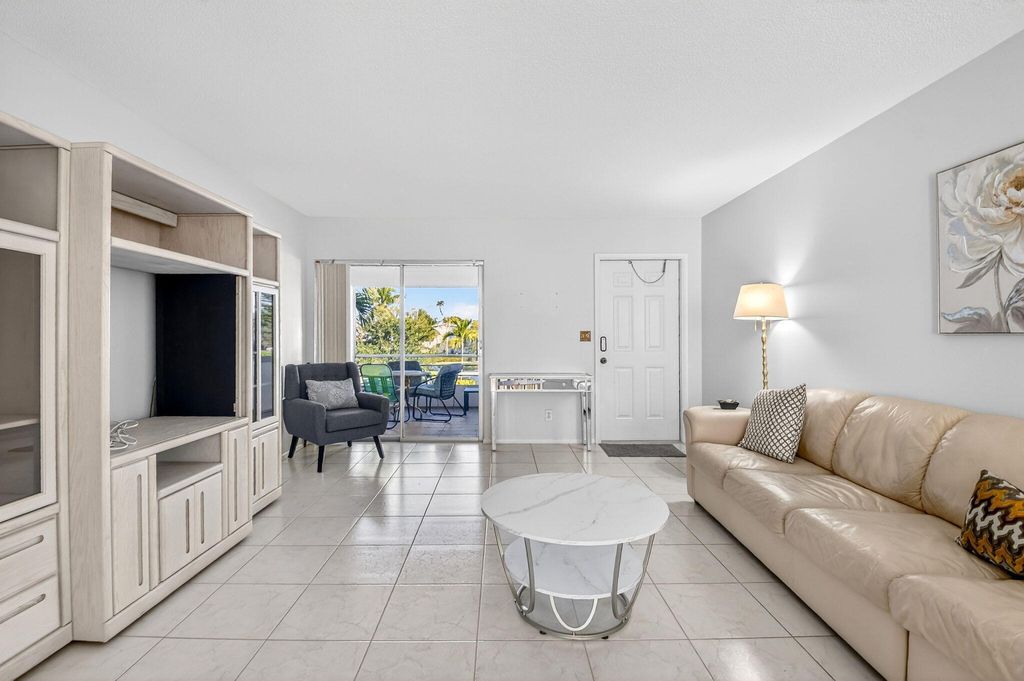 Photo of 94 Stratford G, West Palm Beach, FL 33417 (MLS # B26008403)